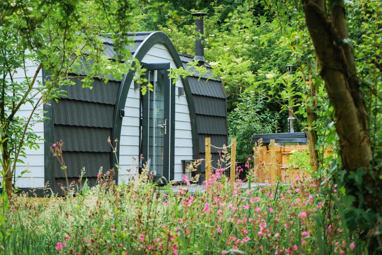 Emlyn'S Coppice - Luxury Woodland Glamping Villa Holywell  Bagian luar foto