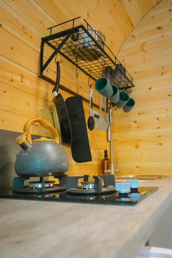 Emlyn'S Coppice - Luxury Woodland Glamping Villa Holywell  Bagian luar foto