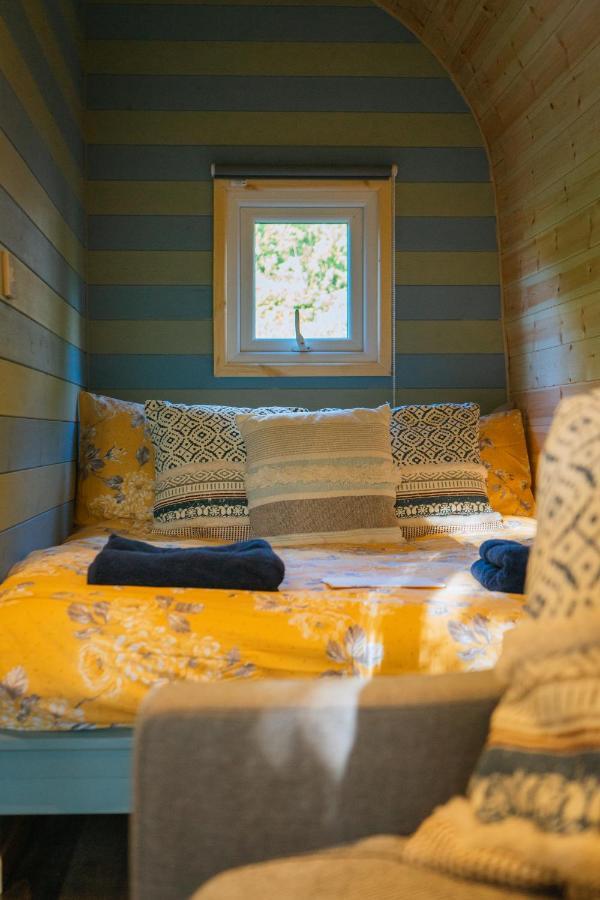 Emlyn'S Coppice - Luxury Woodland Glamping Villa Holywell  Bagian luar foto