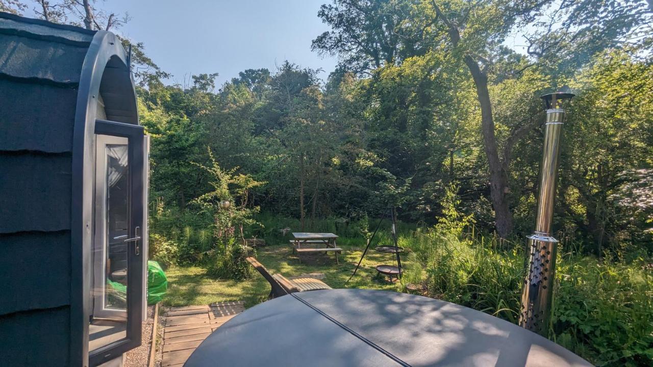 Emlyn'S Coppice - Luxury Woodland Glamping Villa Holywell  Bagian luar foto