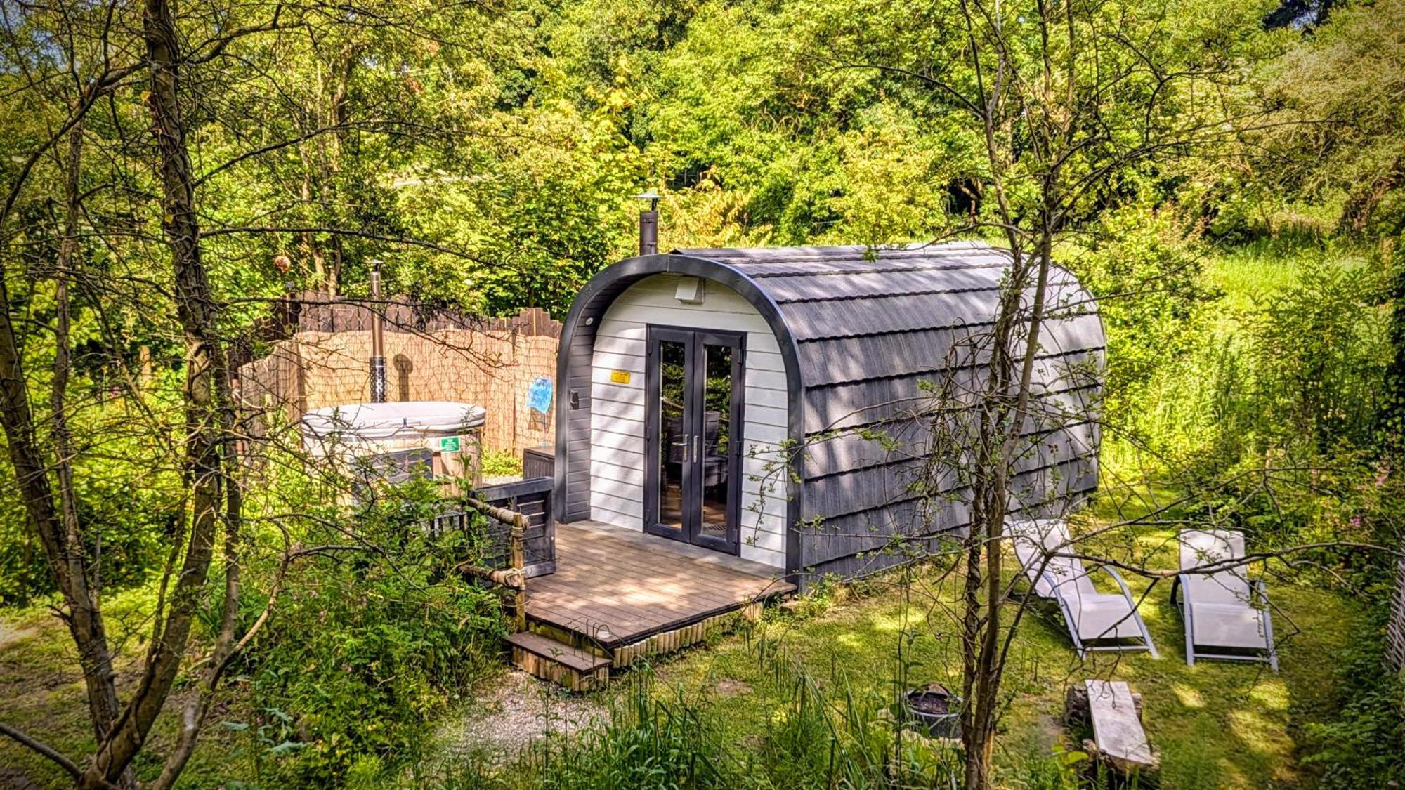 Emlyn'S Coppice - Luxury Woodland Glamping Villa Holywell  Bagian luar foto
